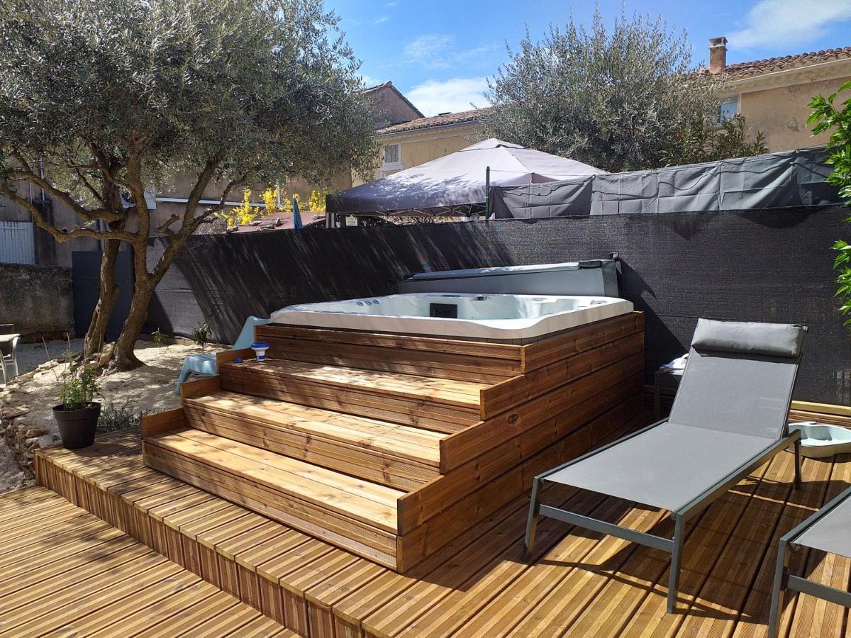 Deux M Bed and Breakfast Villes-sur-Auzon Eksteriør billede